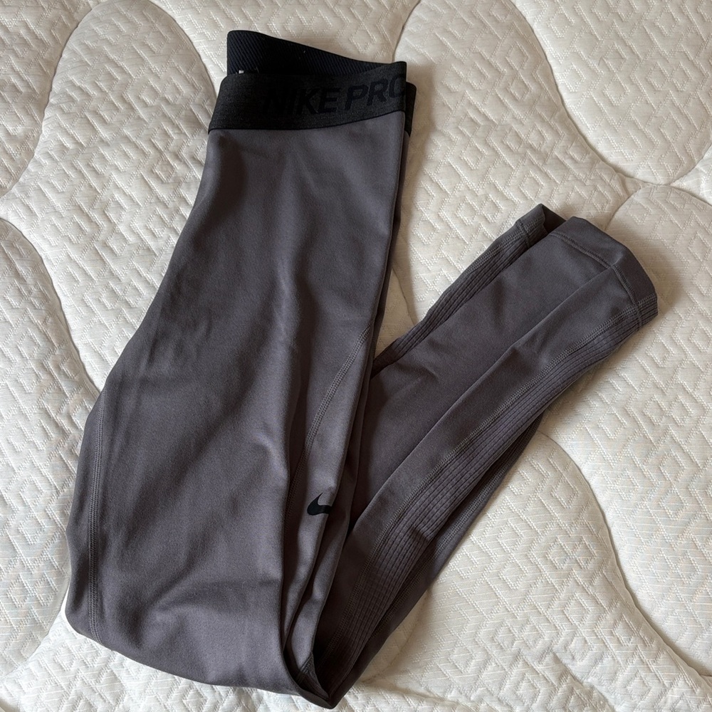 Nike Pro Dri-FIT Light Gray Women's Performance Leggings